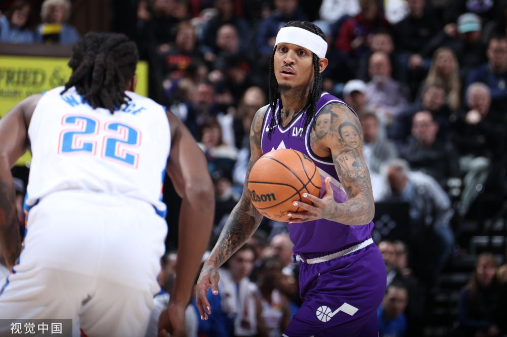 克林斯顿以 克林斯顿以